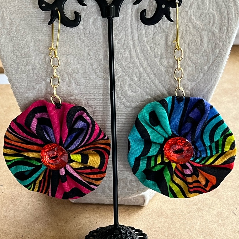 Yo Yo’s ~ Chain Drop ~ Multi ~ Colored Earrings